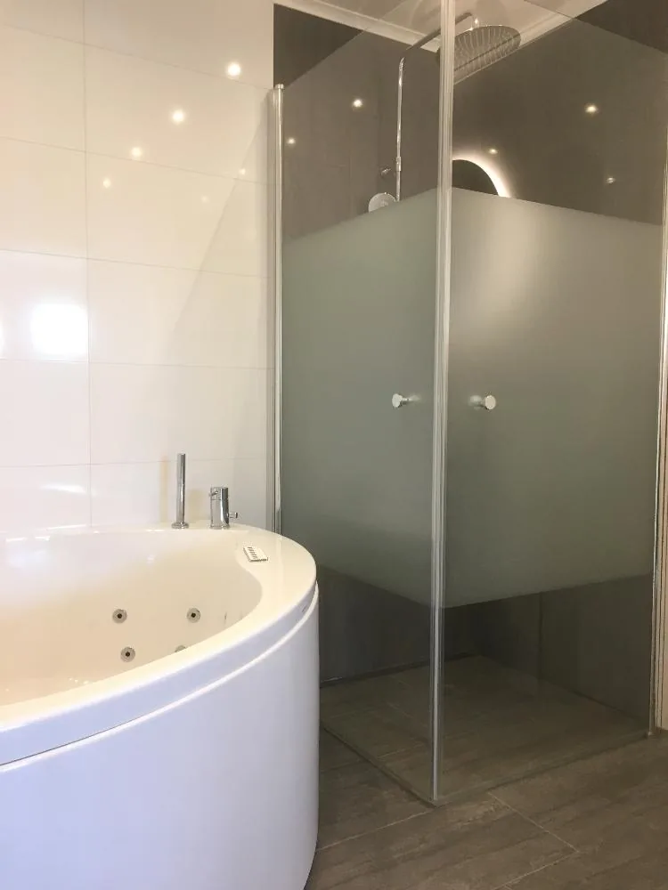 Kakel & Klinker – badrumsrenovering i Järfällatrakten