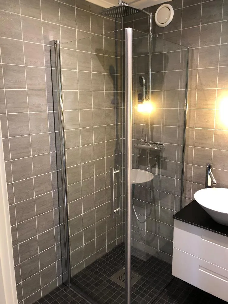Kakel & Klinker – badrumsrenovering i Järfällatrakten